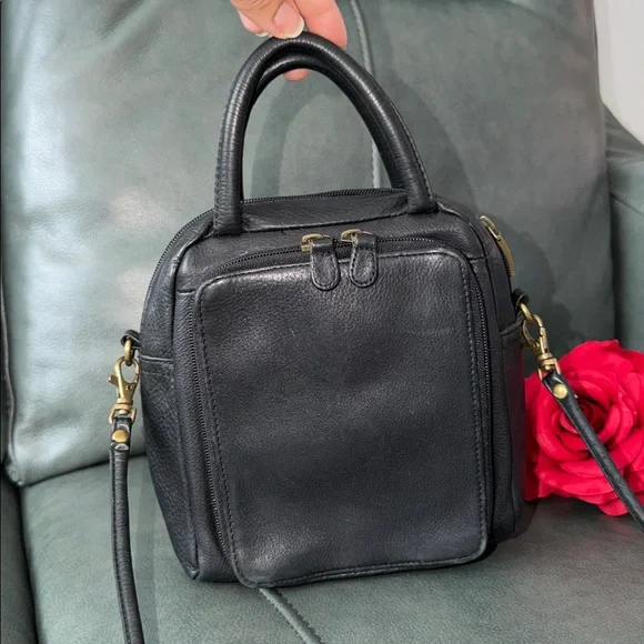 Fossil Black Satchel/Crossbody Bag ๐๐๐๐๐บ - Picture 2 of 13